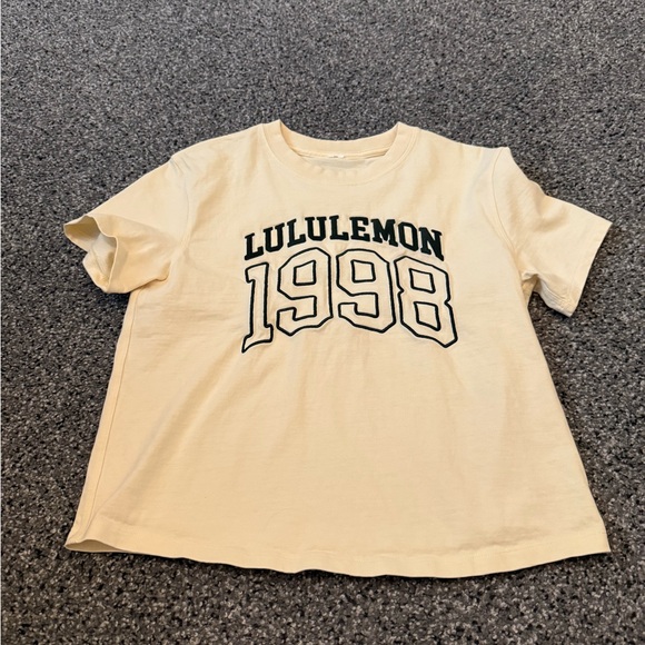 Womens lululemon shirt size small - Picture 1 of 1